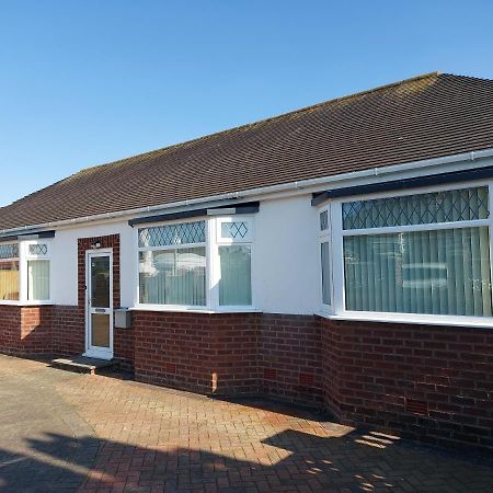 The Hermitage Private Detached Bungalow Villa Rhyl Exteriör bild