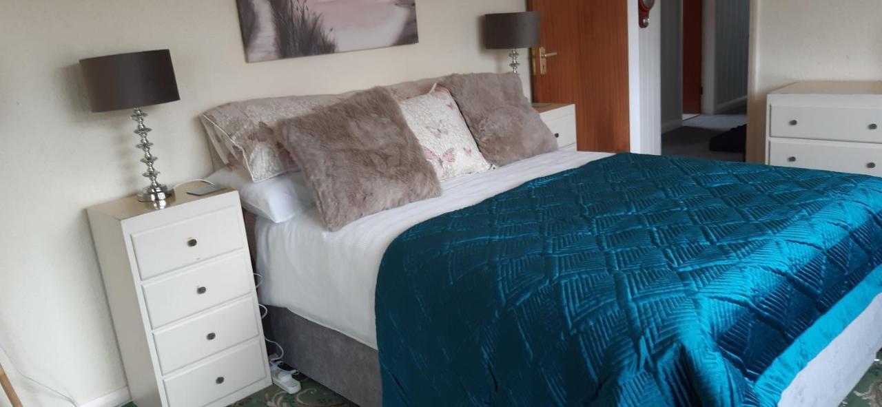 The Hermitage Private Detached Bungalow Villa Rhyl Exteriör bild