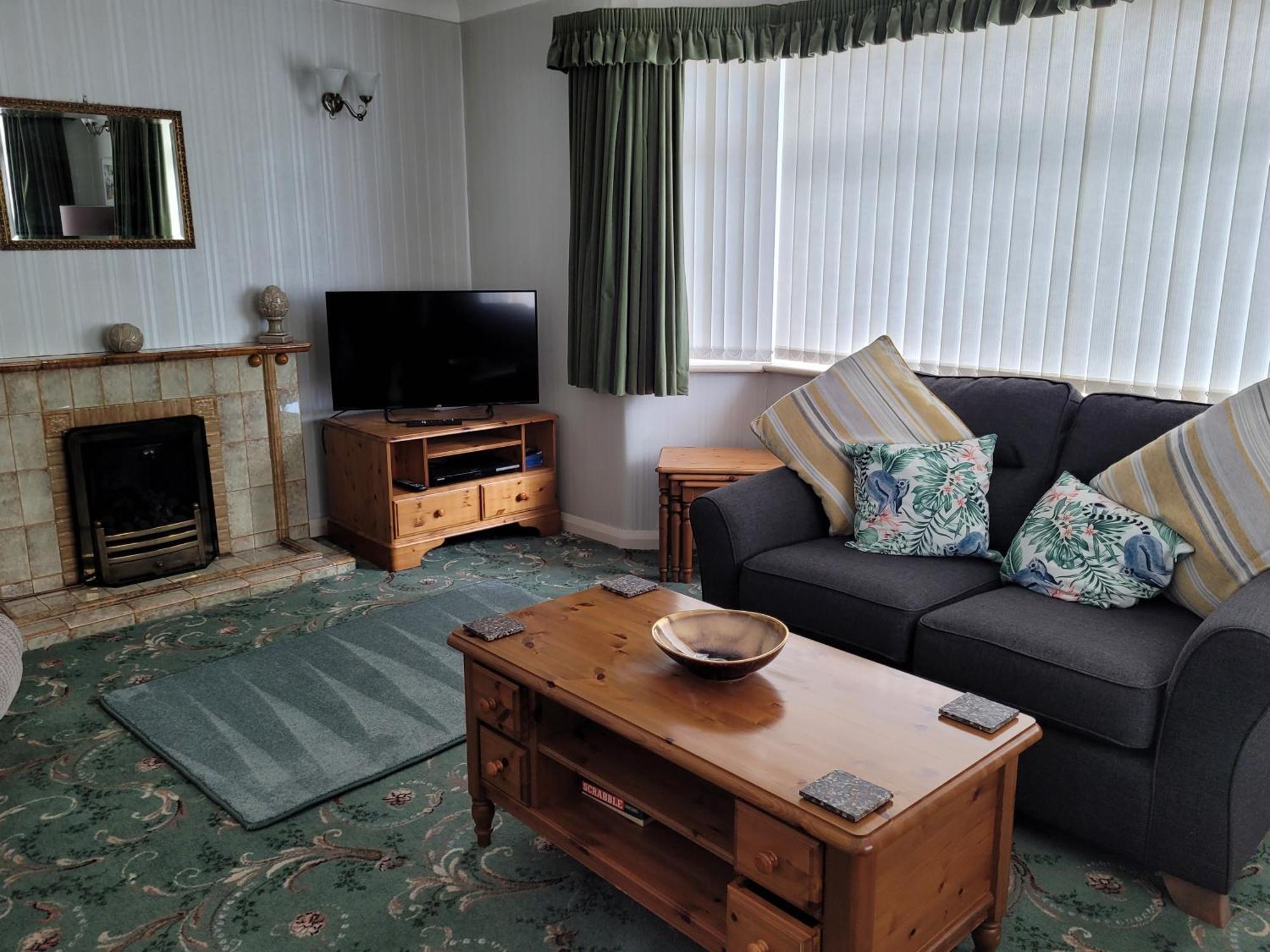 The Hermitage Private Detached Bungalow Villa Rhyl Exteriör bild